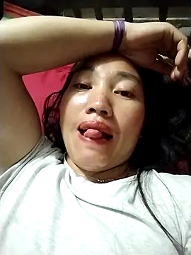 Lovephay8x online show from May 6, 9:42 pm
