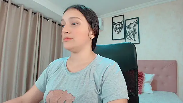 Snapshot of littlemolly_walcott chatting on June 25, 8:24 pm littlemolly walcott online show from June 25, 8:24 pm