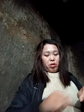 Snapshot of dakota-kis chatting on January 13, 1:33 am dakota-kis online show from January 13, 1:33 am