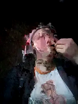 Snapshot of dakota-kis chatting on February 14, 1:35 am dakota-kis online show from February 14, 1:35 am