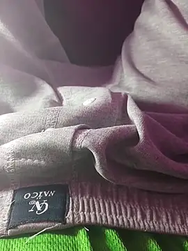 Snapshot of TrebleShebeen chatting on March 5, 11:06 am TrebleShebeen online show from March 5, 11:06 am