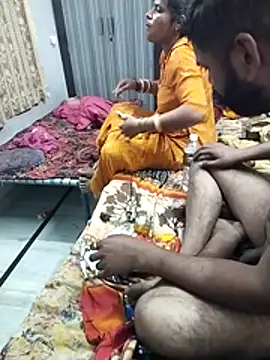 Snapshot of hornycouple20000 chatting on February 25, 7:01 pm hornycouple20000 online show from February 25, 7:01 pm