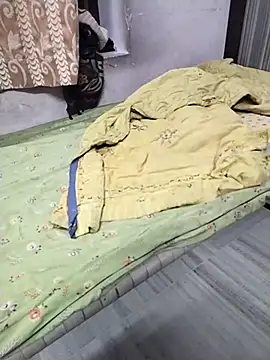 Snapshot of hornycouple20000 chatting on March 1, 4:09 pm hornycouple20000 online show from March 1, 4:09 pm