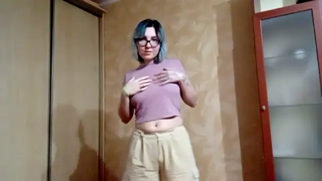 Snapshot of EvonTabb chatting on February 24, 2:15 pm EvonTabb online show from February 24, 2:15 pm