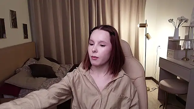 Haya Harareet online show from February 13, 9:05 am