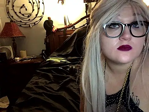 Snapshot of UnpleasantFan156 chatting on January 19, 1:20 am UnpleasantFan156 online show from January 19, 1:20 am