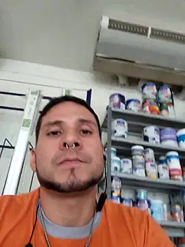 Snapshot of Brokkenwolf chatting on March 26, 6:24 pm Brokkenwolf online show from March 26, 6:24 pm