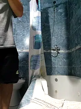 Snapshot of Brokkenwolf chatting on March 28, 6:07 pm Brokkenwolf online show from March 28, 6:07 pm