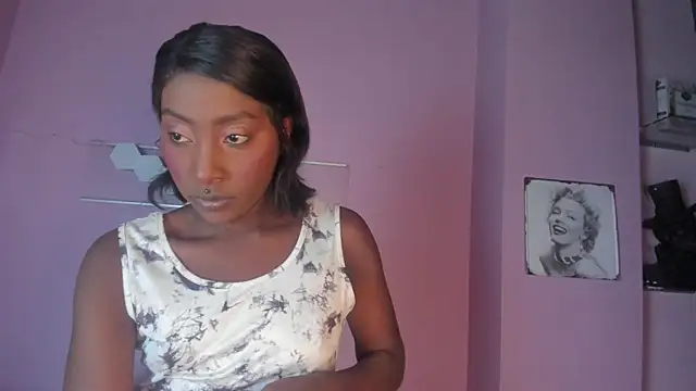 Isaa jonnes  online show from January 14, 3:01 am