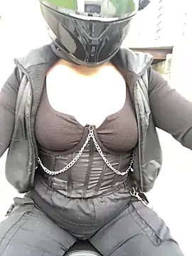 Snapshot of Scarlet_auraa chatting on February 11, 9:53 pm Scarlet auraa online show from February 11, 9:53 pm