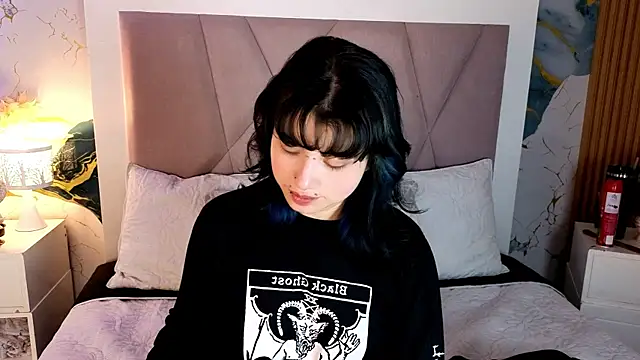Snapshot of Sienna_Desiree chatting on June 24, 12:37 pm Sienna Desiree online show from June 24, 12:37 pm