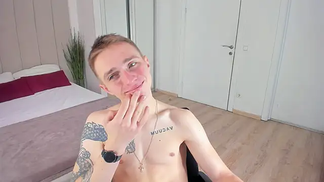 Snapshot of LEO__MILLER chatting on January 5, 7:06 pm LEO MILLER online show from January 5, 7:06 pm