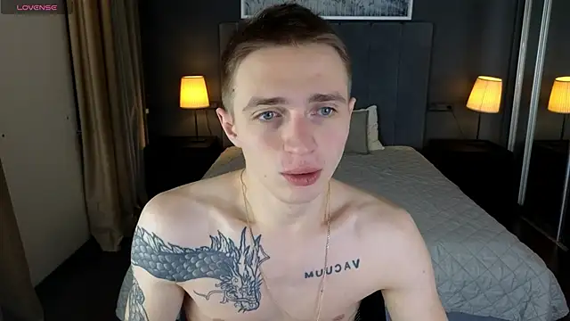 Snapshot of LEO__MILLER chatting on January 6, 4:00 pm LEO MILLER online show from January 6, 4:00 pm