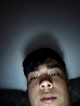 Snapshot of Yosoyelmismo-6737 chatting on May 17, 8:34 am Yosoyelmismo-6737 online show from May 17, 8:34 am
