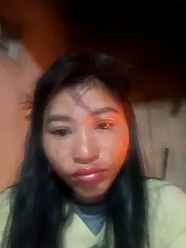 Snapshot of Hiniyk2 chatting on January 13, 11:21 pm Hiniyk2 online show from January 13, 11:21 pm