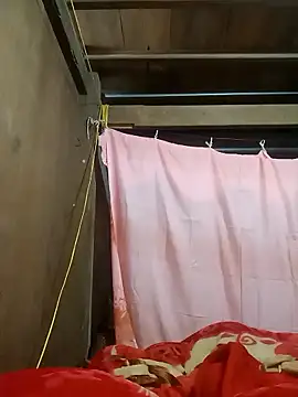 Snapshot of Hiniyk2 chatting on January 17, 1:38 pm Hiniyk2 online show from January 17, 1:38 pm