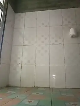 Snapshot of Hiniyk2 chatting on February 5, 12:59 am Hiniyk2 online show from February 5, 12:59 am