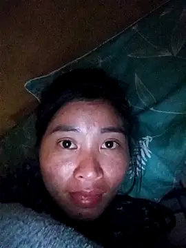 Snapshot of Hiniyk2 chatting on February 13, 3:35 am Hiniyk2 online show from February 13, 3:35 am