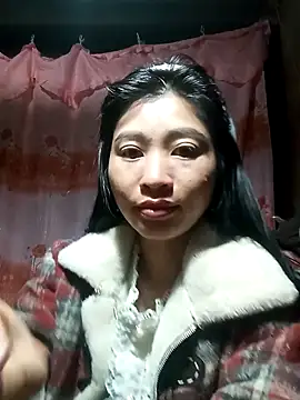 Snapshot of Hiniyk2 chatting on February 18, 2:51 am Hiniyk2 online show from February 18, 2:51 am