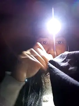 Snapshot of Hiniyk2 chatting on February 19, 3:24 am Hiniyk2 online show from February 19, 3:24 am