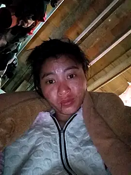 Snapshot of Hiniyk2 chatting on February 20, 1:02 am Hiniyk2 online show from February 20, 1:02 am