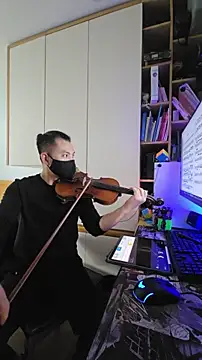 Snapshot of OnlyHand9x chatting on February 10, 6:17 am OnlyHand9x online show from February 10, 6:17 am