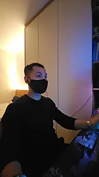 Snapshot of OnlyHand9x chatting on February 10, 6:23 pm OnlyHand9x online show from February 10, 6:23 pm