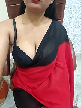 Snapshot of cute_payal143 chatting on February 14, 6:10 am cute payal143 online show from February 14, 6:10 am