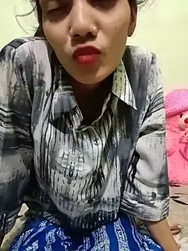 Snapshot of Honey_lily-93 chatting on June 10, 7:51 am Honey lily-93 online show from June 10, 7:51 am