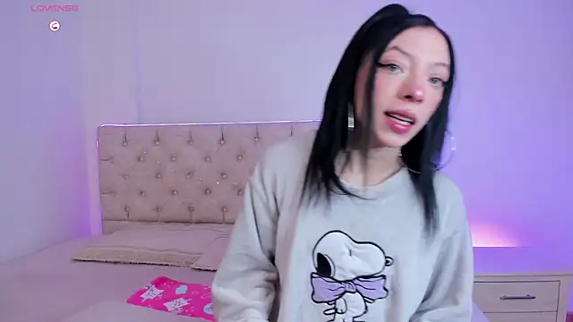 Snapshot of Diamond__cherry69 chatting on February 19, 1:18 pm Diamond cherry69 online show from February 19, 1:18 pm