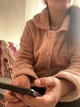 Faded pink online show from January 14, 12:49 am