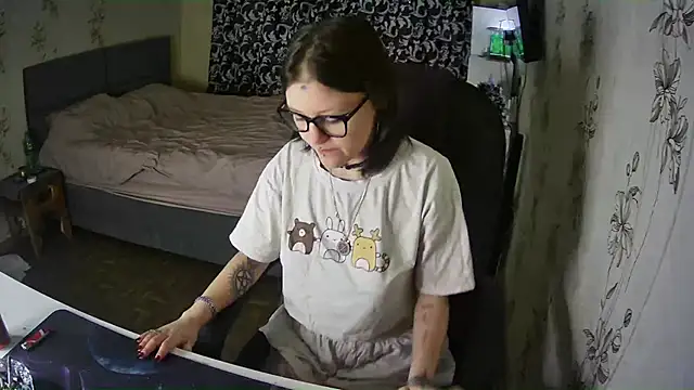 Snapshot of Withbeautyeyes chatting on January 13, 2:11 pm Withbeautyeyes online show from January 13, 2:11 pm