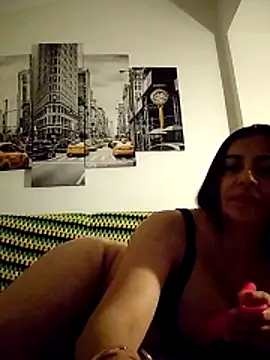 Snapshot of exotishe chatting on April 6, 7:04 pm exotishe online show from April 6, 7:04 pm