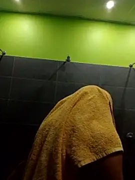 Snapshot of exotishe chatting on April 12, 11:43 pm exotishe online show from April 12, 11:43 pm