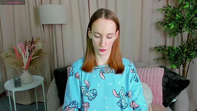 Jaidii  online show from February 3, 7:30 pm