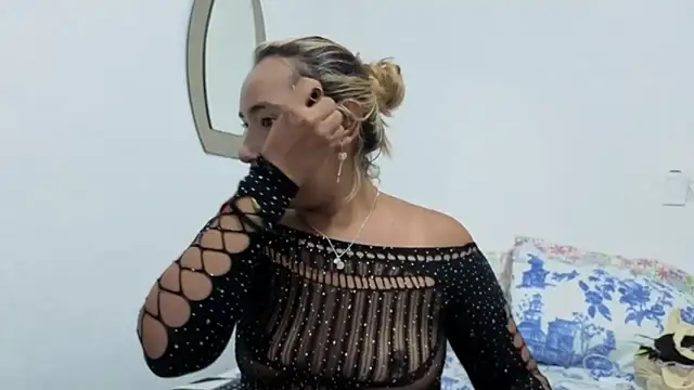 IsabelaAcosta online show from May 2, 3:50 pm