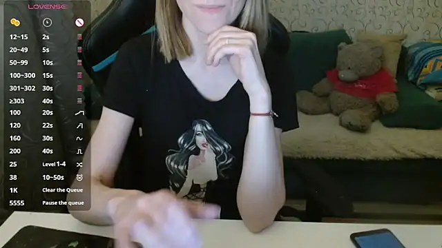 Snapshot of -Milamanka- chatting on February 13, 3:41 pm -Milamanka- online show from February 13, 3:41 pm