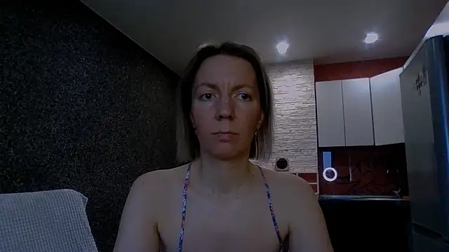 Amanda Luxe online show from February 3, 3:04 am