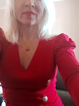 Snapshot of MiraStar984 chatting on February 10, 10:52 am MiraStar984 online show from February 10, 10:52 am