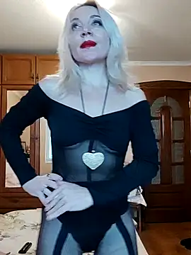 Snapshot of MiraStar984 chatting on February 23, 2:14 pm MiraStar984 online show from February 23, 2:14 pm