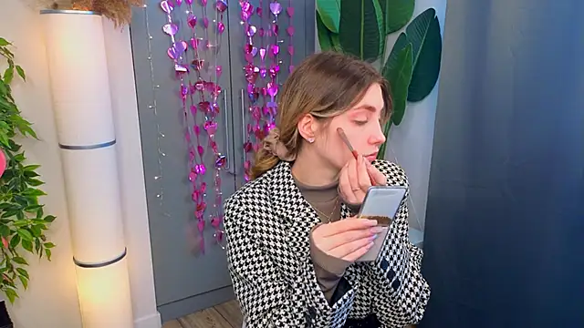 BrianneMallory online show from February 21, 6:14 am