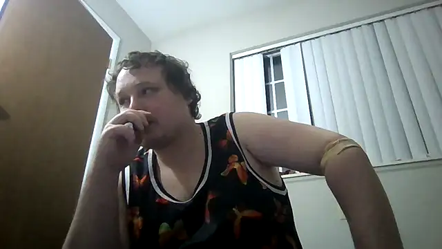 Snapshot of BradyFurness chatting on February 5, 2:16 am BradyFurness online show from February 5, 2:16 am