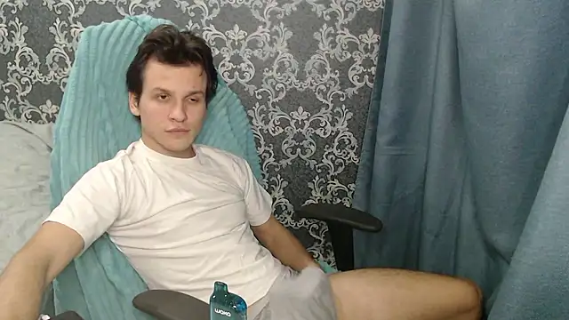 Snapshot of Ameson_sig chatting on January 15, 10:13 pm Ameson sig online show from January 15, 10:13 pm