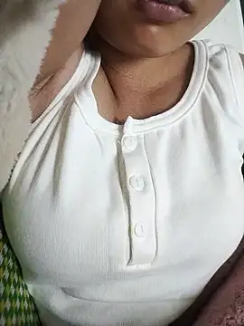 Snapshot of na8008 chatting on January 14, 1:39 pm na8008 online show from January 14, 1:39 pm