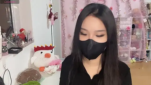 Tieu-May online show from March 12, 5:35 am