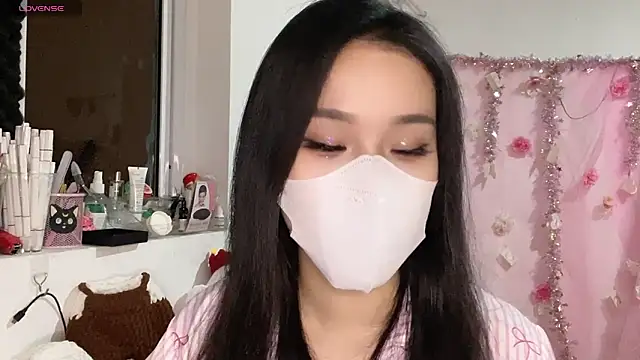 Tieu-May online show from March 16, 9:30 pm