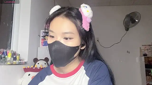 Tieu-May online show from April 18, 8:18 am