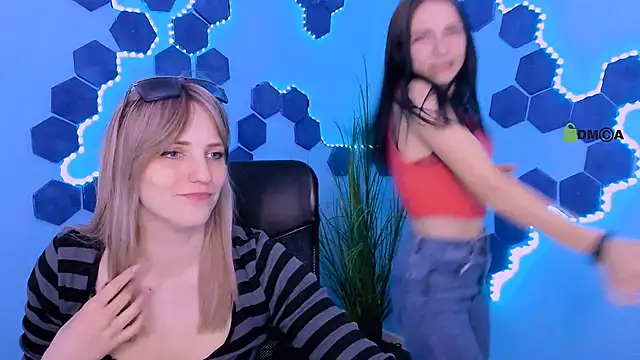 sweetie chloe  online show from March 21, 8:23 pm