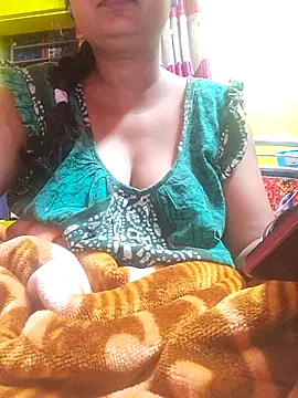 Snapshot of Romance_Aliya chatting on February 7, 11:08 pm Romance Aliya online show from February 7, 11:08 pm