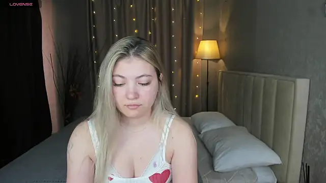 Angel  Grace online show from June 5, 12:06 am